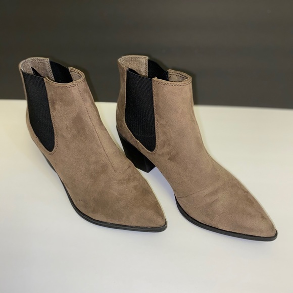 H&M ankle booties. Size 7 - Picture 4 of 8